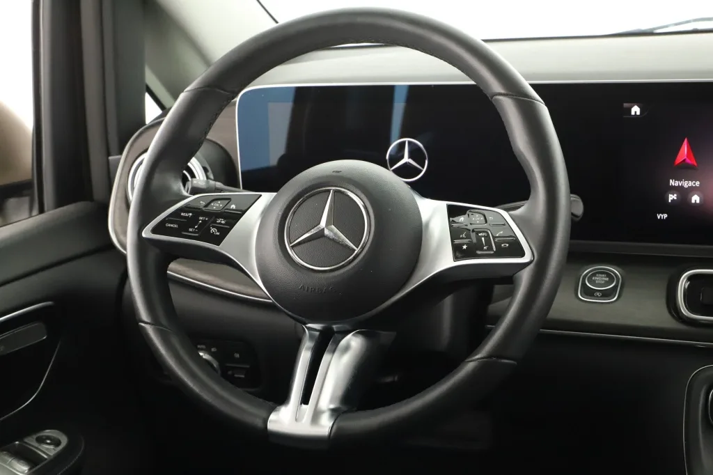 Mercedes-Benz V 220 d, Foto 26 von 27