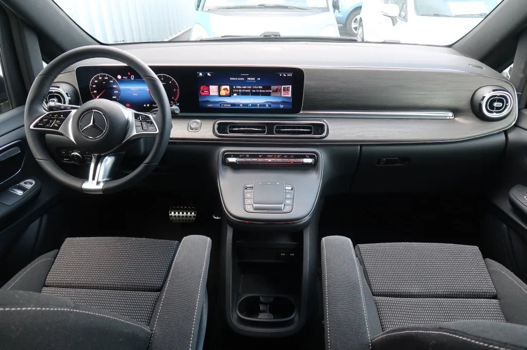 Mercedes-Benz V 250 d, Foto 2 von 26
