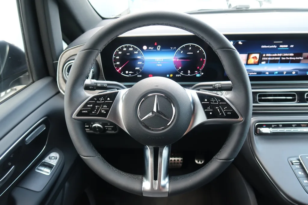 Mercedes-Benz V 250 d, Foto 19 von 26