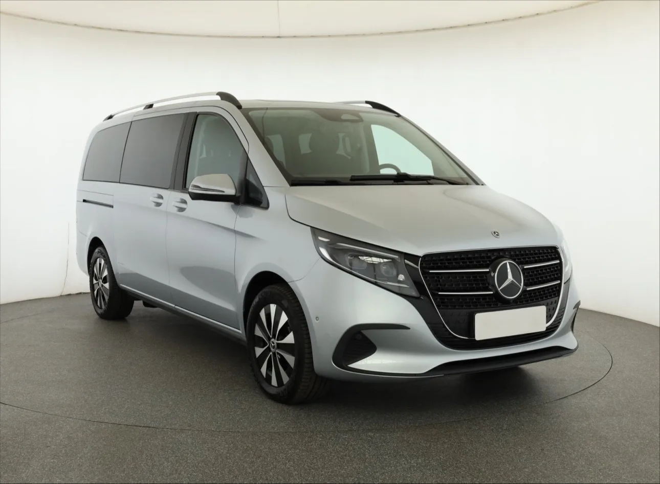 Mercedes-Benz V 220 d 4MATIC, Foto 1 von 26