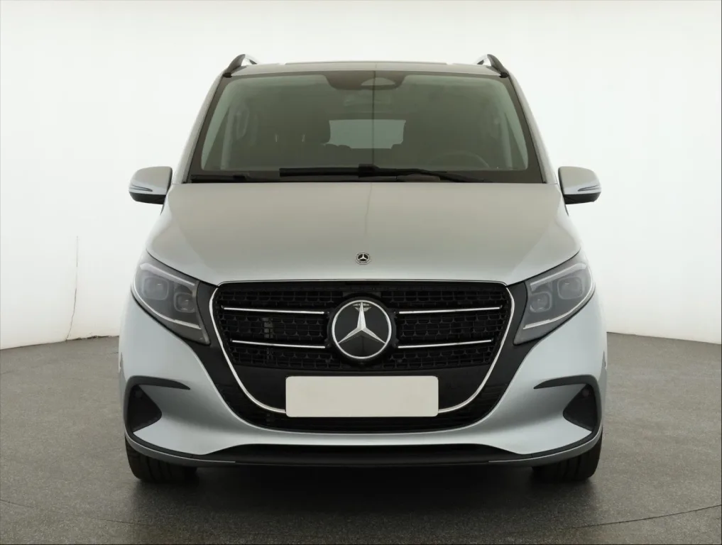 Mercedes-Benz V 220 d 4MATIC, Foto 6 von 26