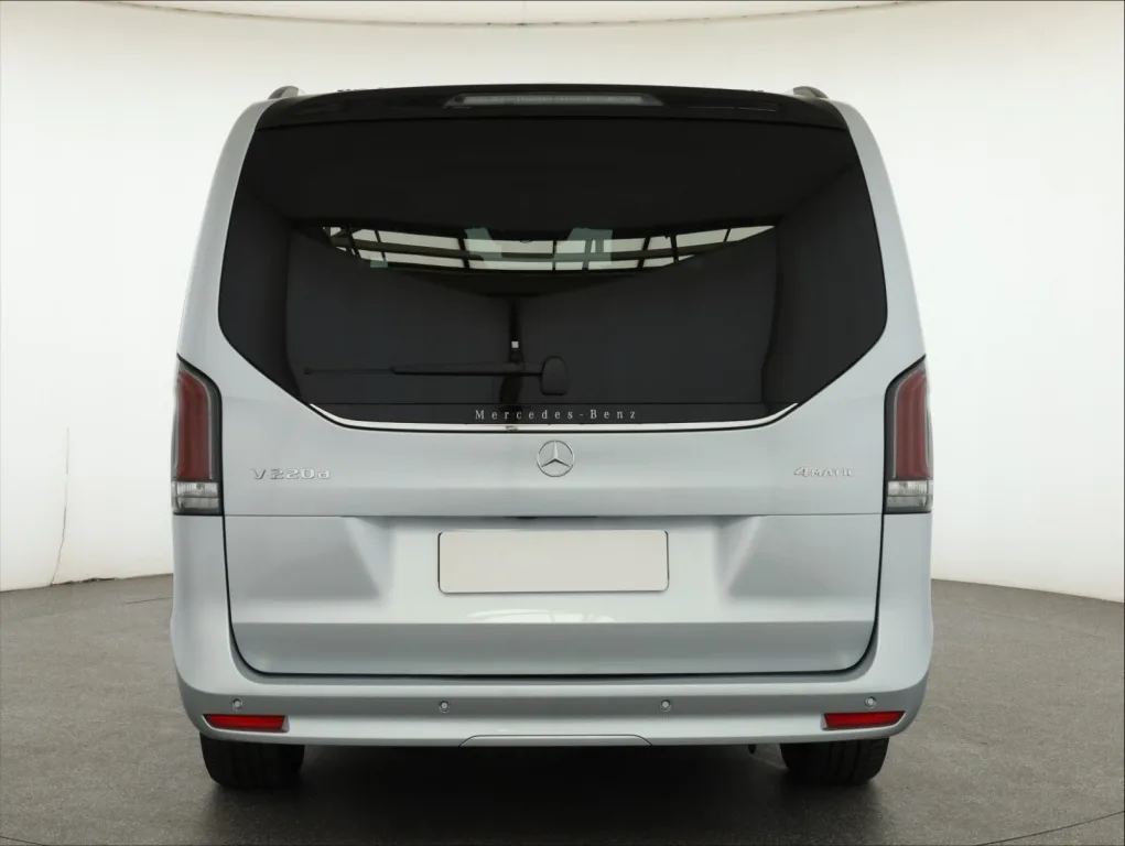 Mercedes-Benz V 220 d 4MATIC, Foto 9 von 26