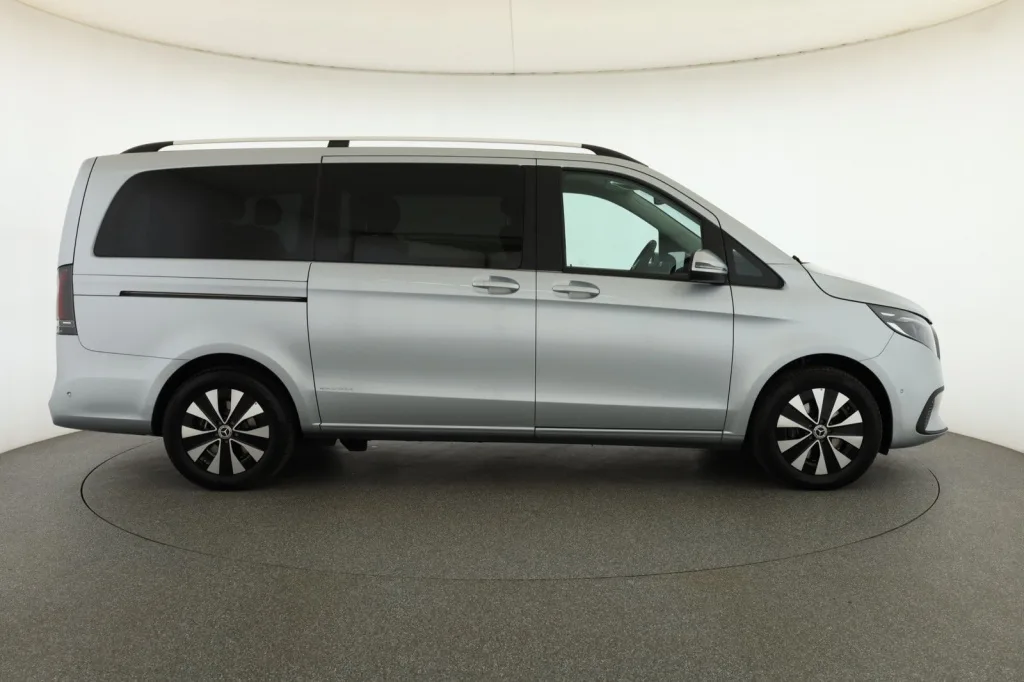 Mercedes-Benz V 220 d 4MATIC, Foto 10 von 26