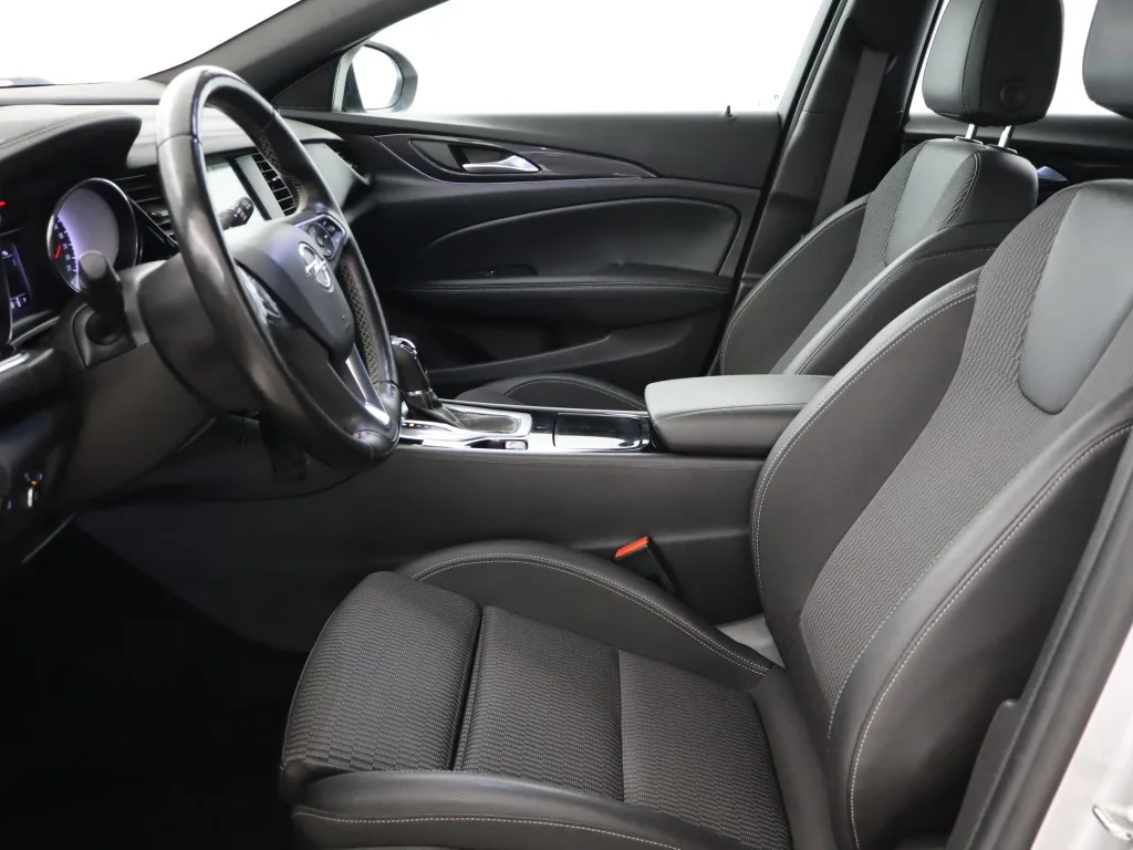 Opel Insignia Sports Tourer 2.0 Diesel, Foto 3 von 24