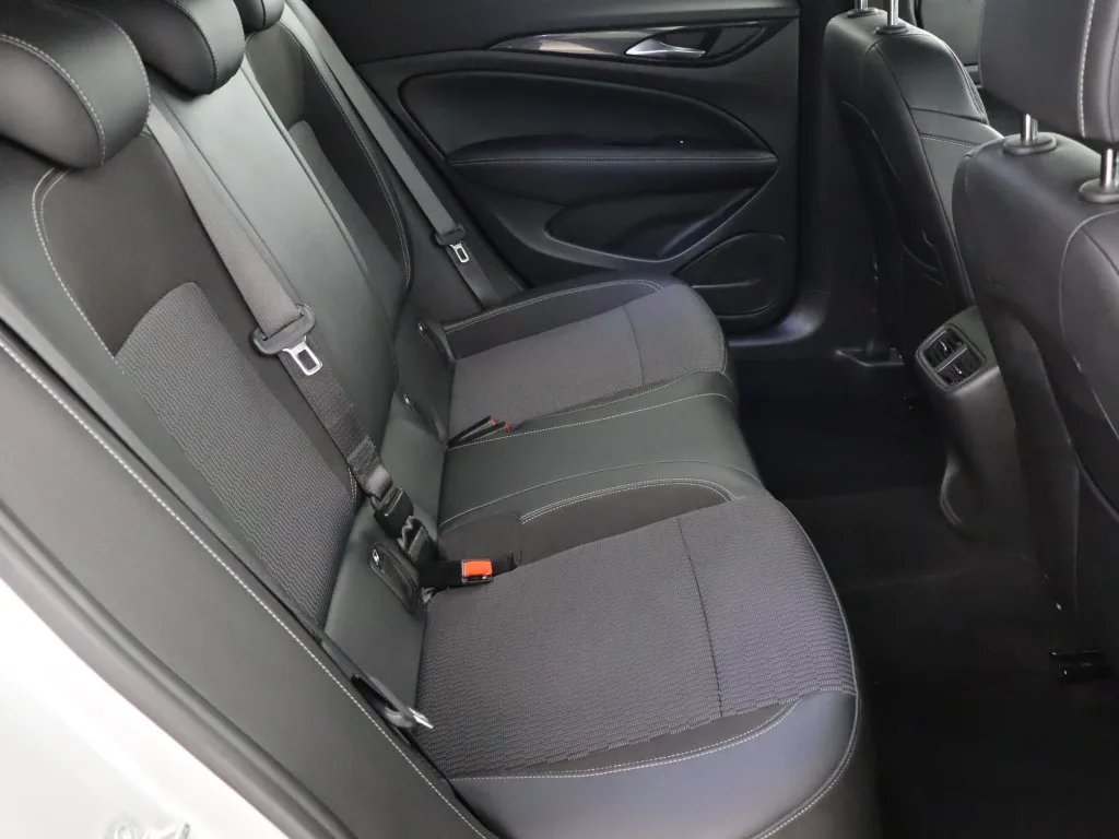 Opel Insignia Sports Tourer 2.0 Diesel, Foto 12 von 24