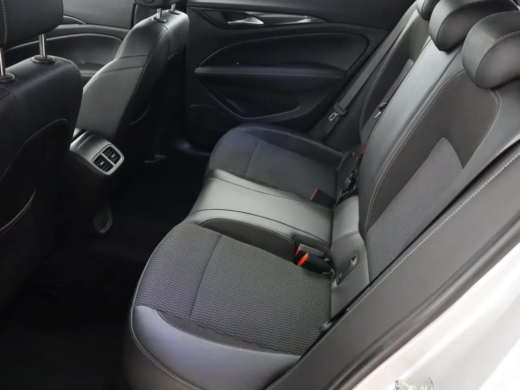 Opel Insignia Sports Tourer 2.0 Diesel, Foto 13 von 24