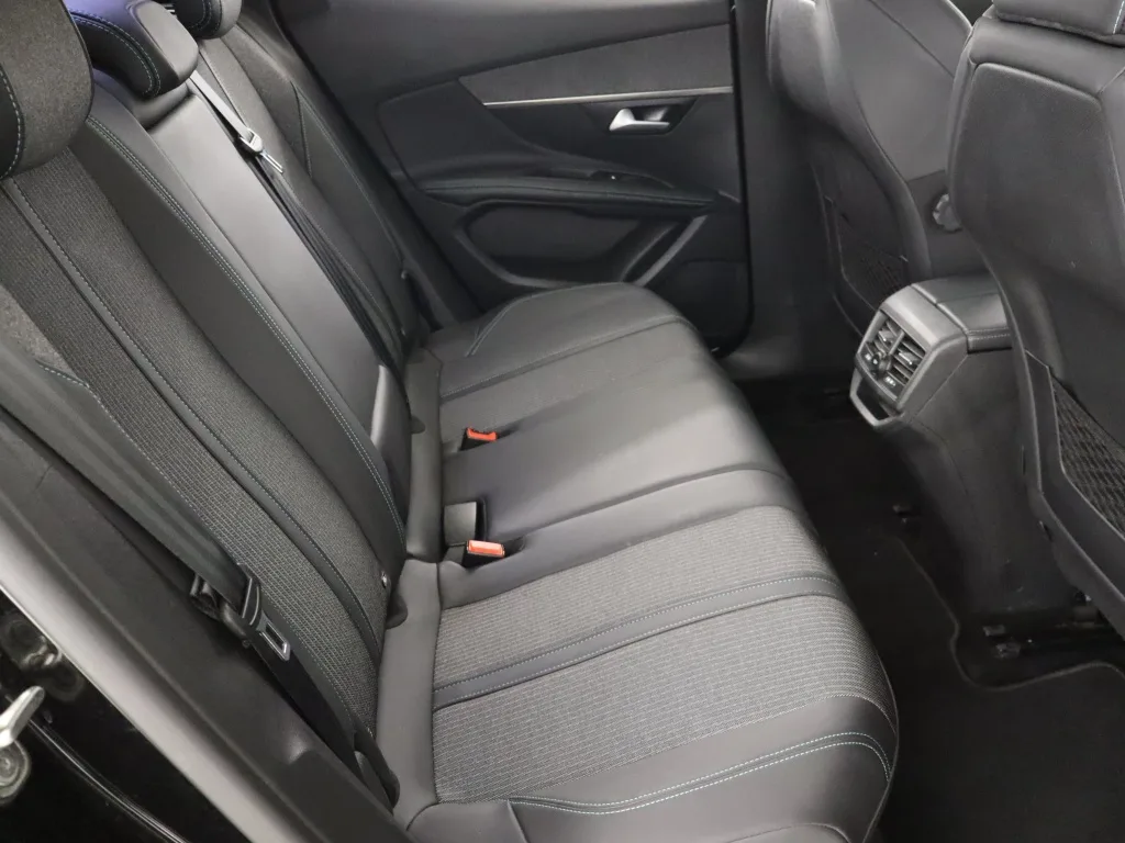 Peugeot 3008 BlueHDi 130, Foto 12 von 22