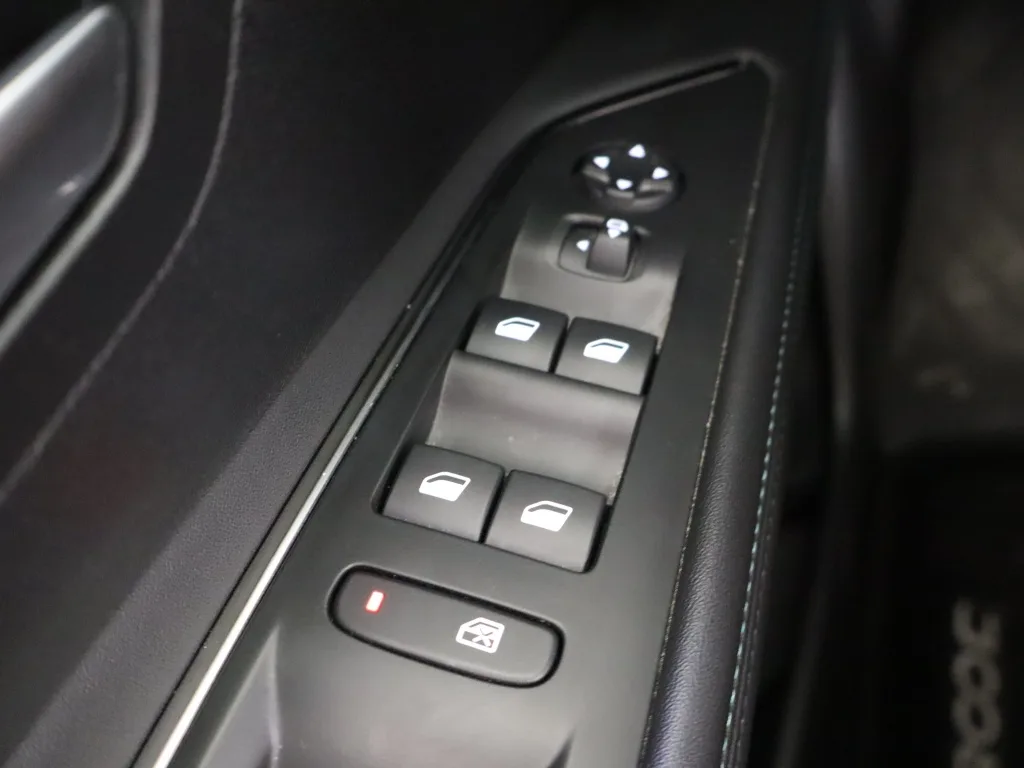 Peugeot 3008 BlueHDi 130, Foto 20 von 22