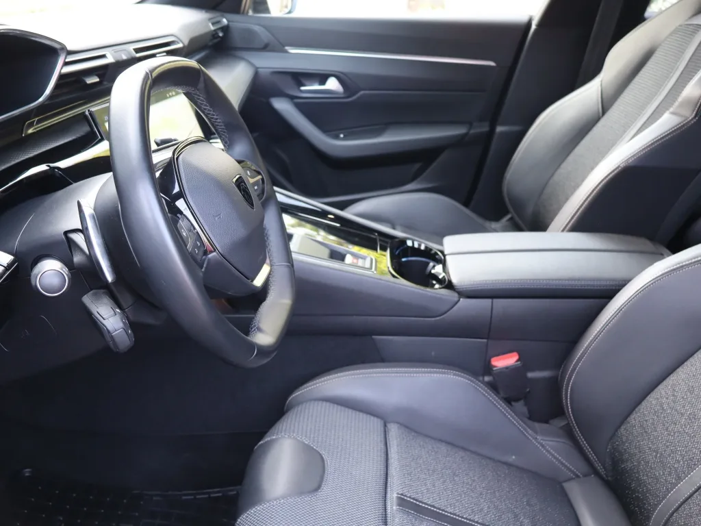 Peugeot 508 SW BlueHDi 130, Foto 3 von 23