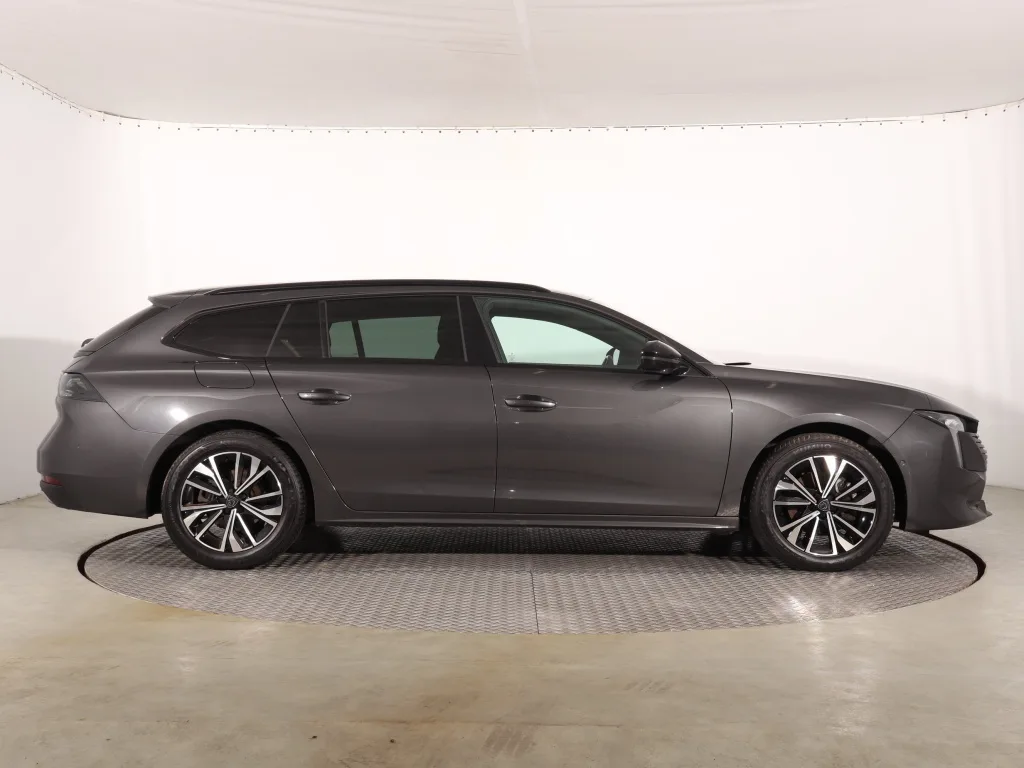 Peugeot 508 SW BlueHDi 130, Foto 10 von 23