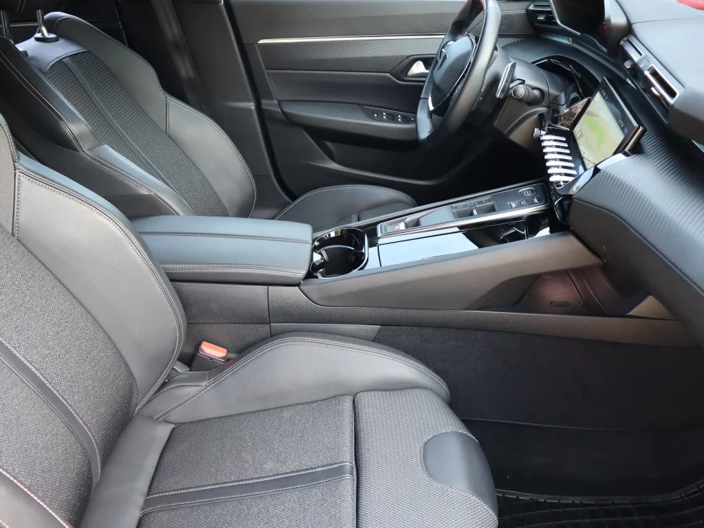 Peugeot 508 SW BlueHDi 130, Foto 11 von 23