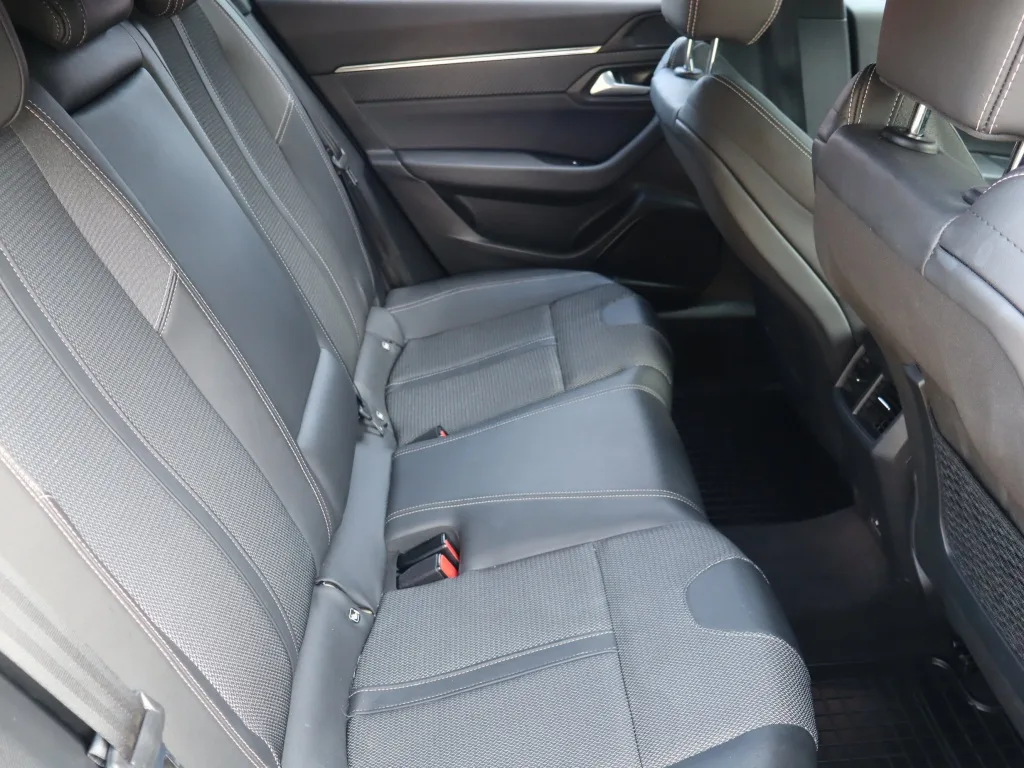 Peugeot 508 SW BlueHDi 130, Foto 12 von 23