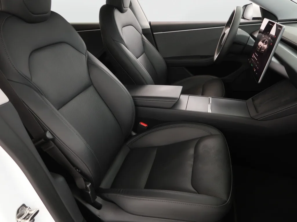 Tesla Model 3 Standard Range, Foto 11 von 28