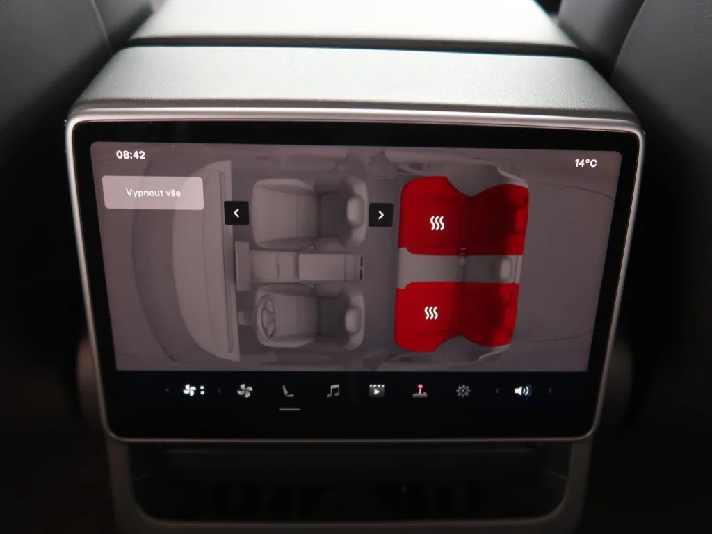 Tesla Model 3 Standard Range, Foto 24 von 28