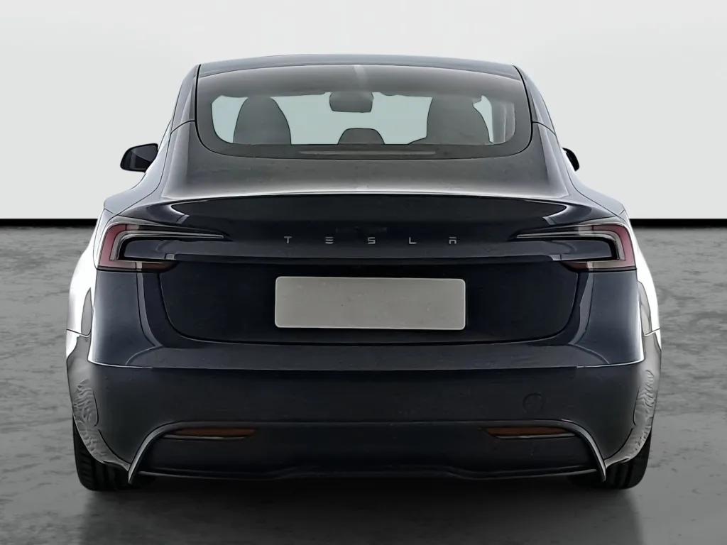 Tesla Model 3 Standard Range, Foto 9 von 35