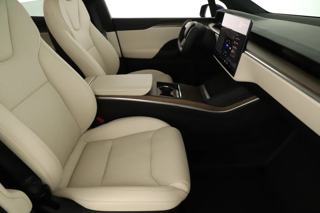 Tesla Model X Dual Motor, Foto 11 von 33