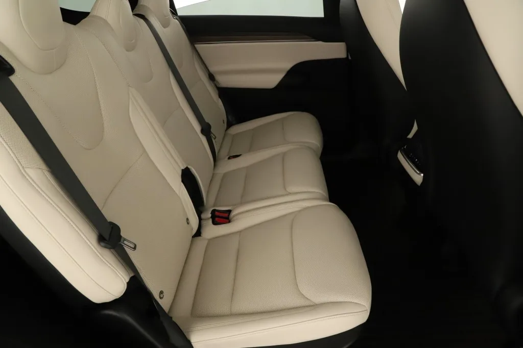 Tesla Model X Dual Motor, Foto 12 von 33