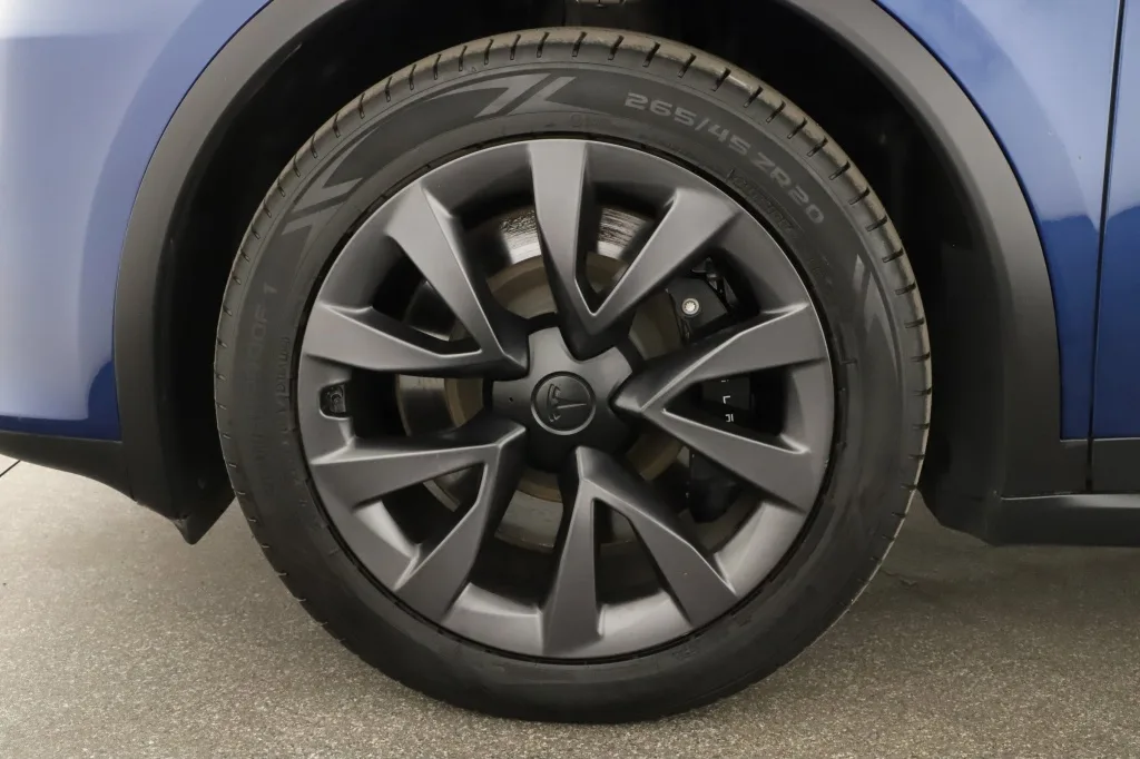 Tesla Model X Dual Motor, Foto 17 von 33