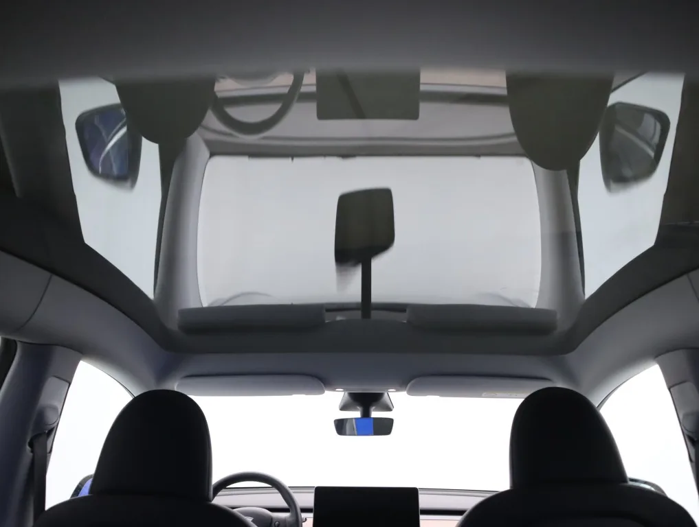 Tesla Model Y Long Range AWD, Foto 20 von 29