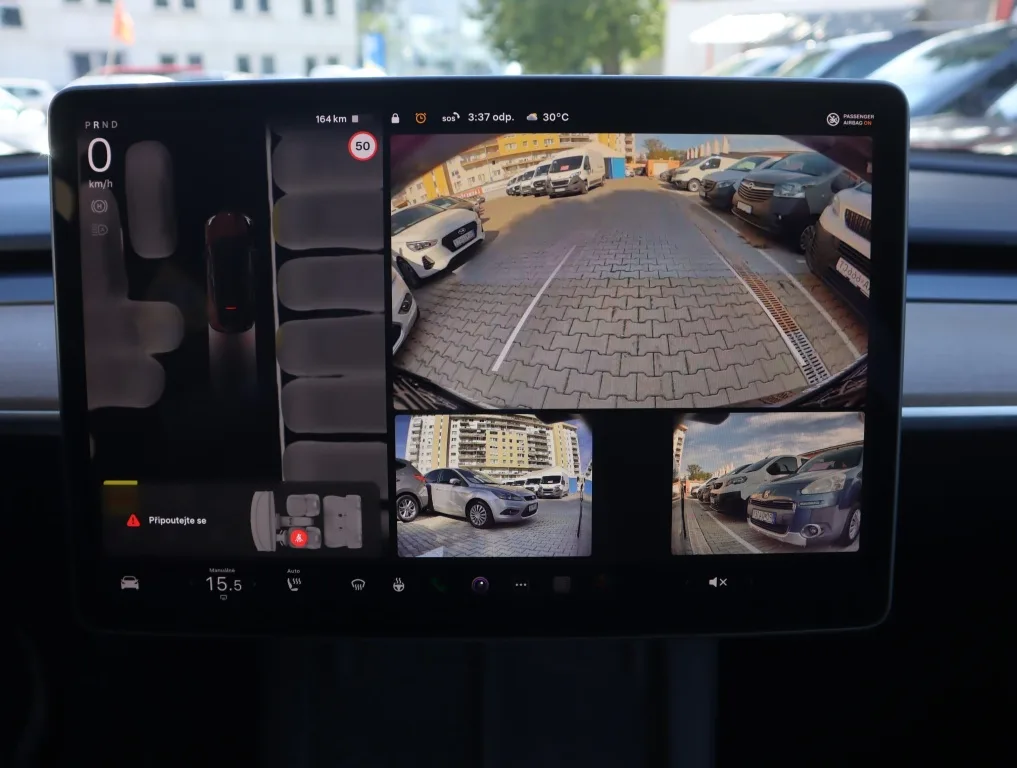 Tesla Model Y Long Range AWD, Foto 23 von 29