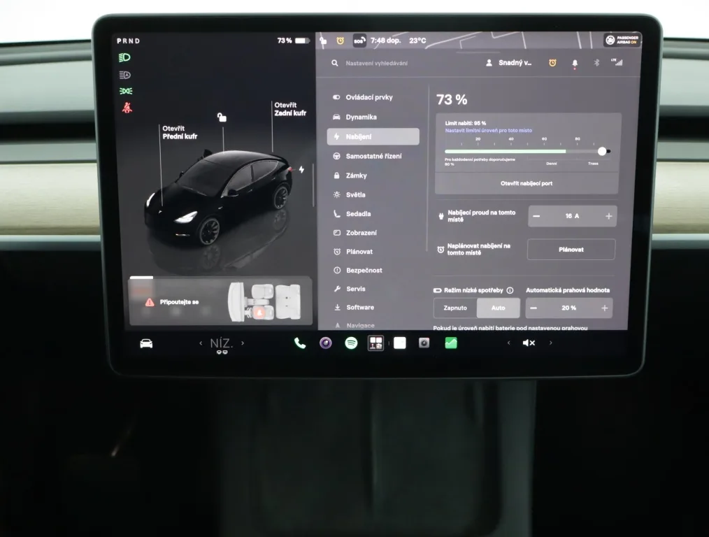 Tesla Model Y Long Range AWD, Foto 14 von 23