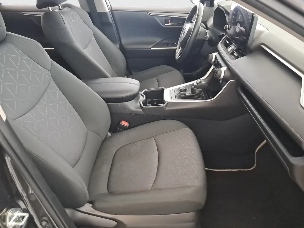 Toyota RAV4 2.5 Hybrid AWD-i, Foto 11 von 21