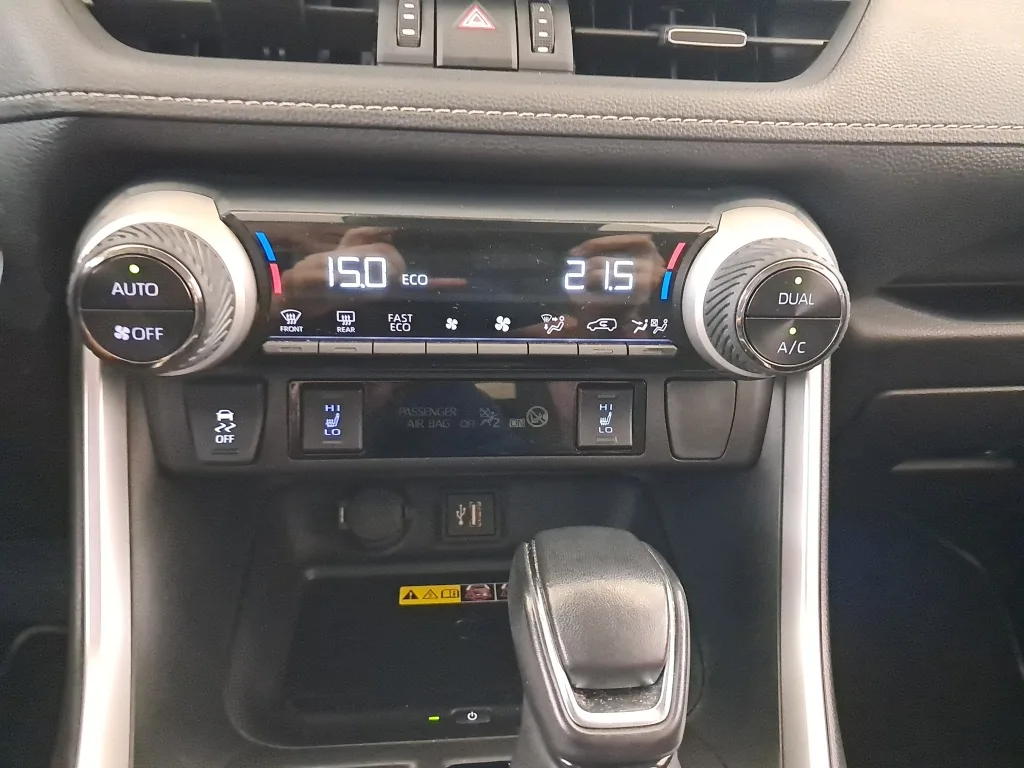 Toyota RAV4 2.5 Hybrid AWD-i, Foto 20 von 21
