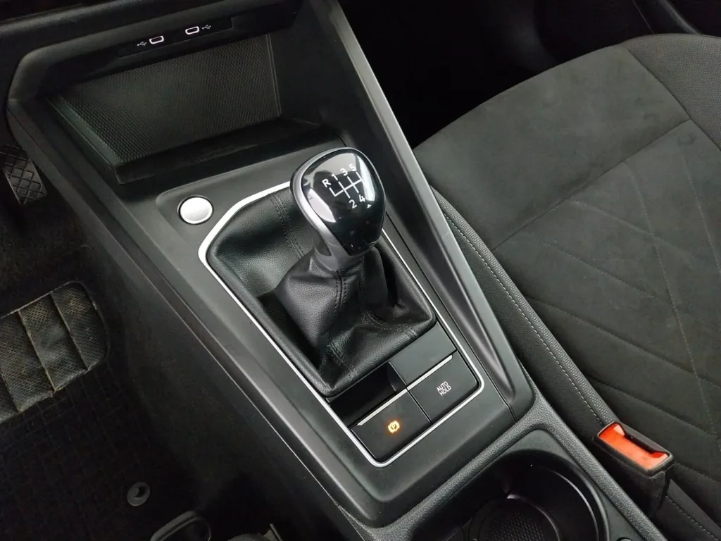 Volkswagen Golf 2.0 TDI, Foto 16 von 23
