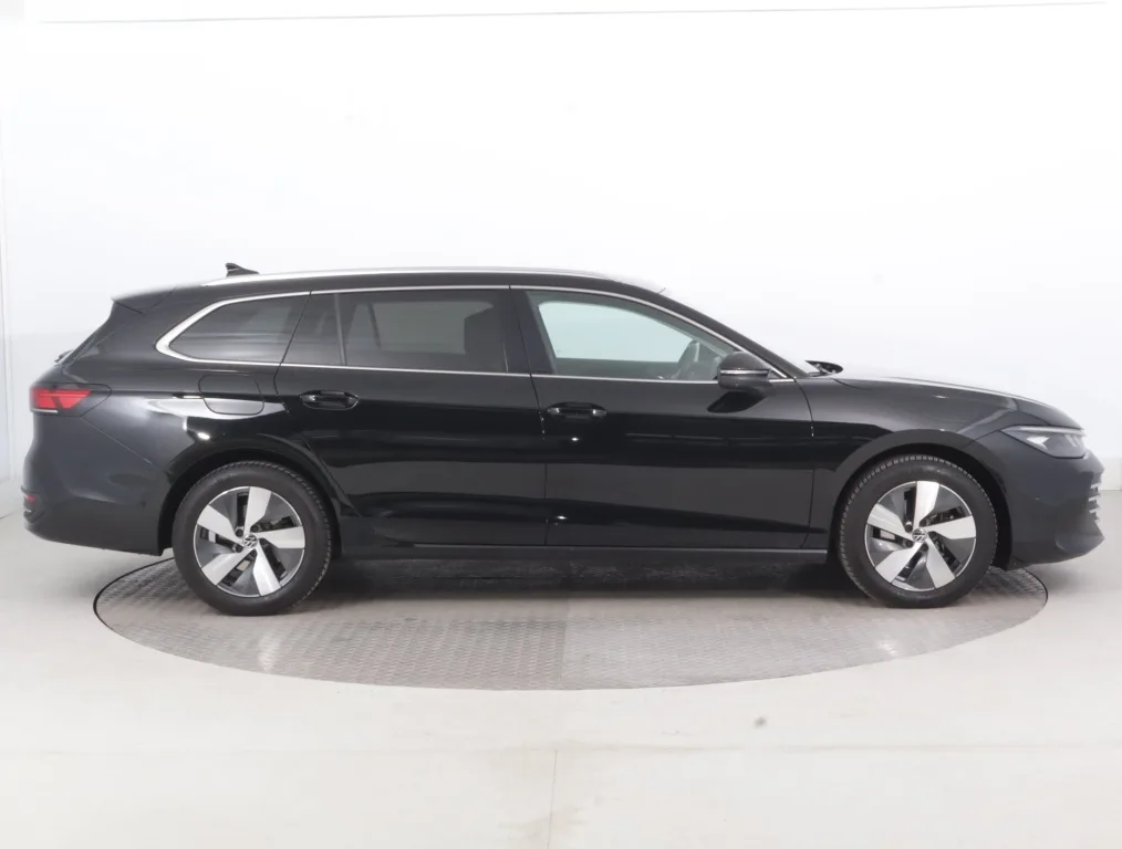 Volkswagen Passat 1.5 eTSI, Foto 10 von 21