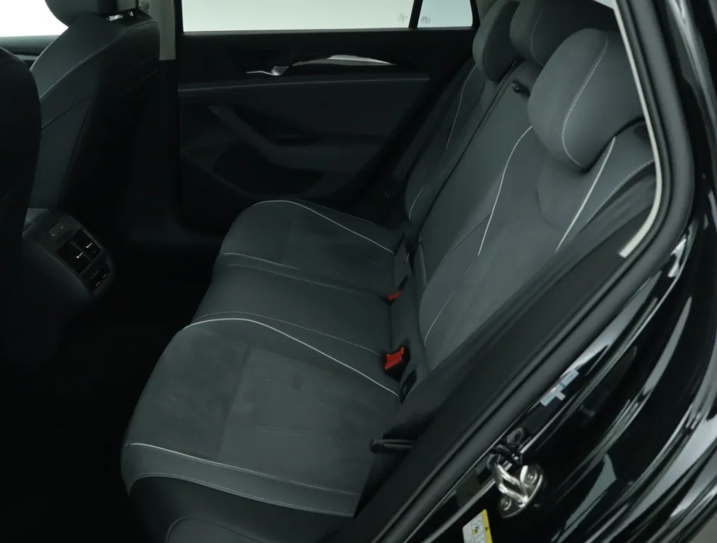 Volkswagen Passat 1.5 eTSI, Foto 13 von 21