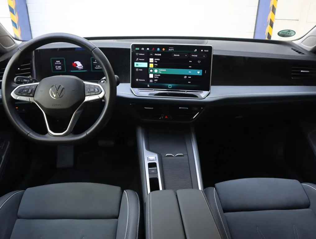 Volkswagen Passat 1.5 eTSI, Foto 2 von 30