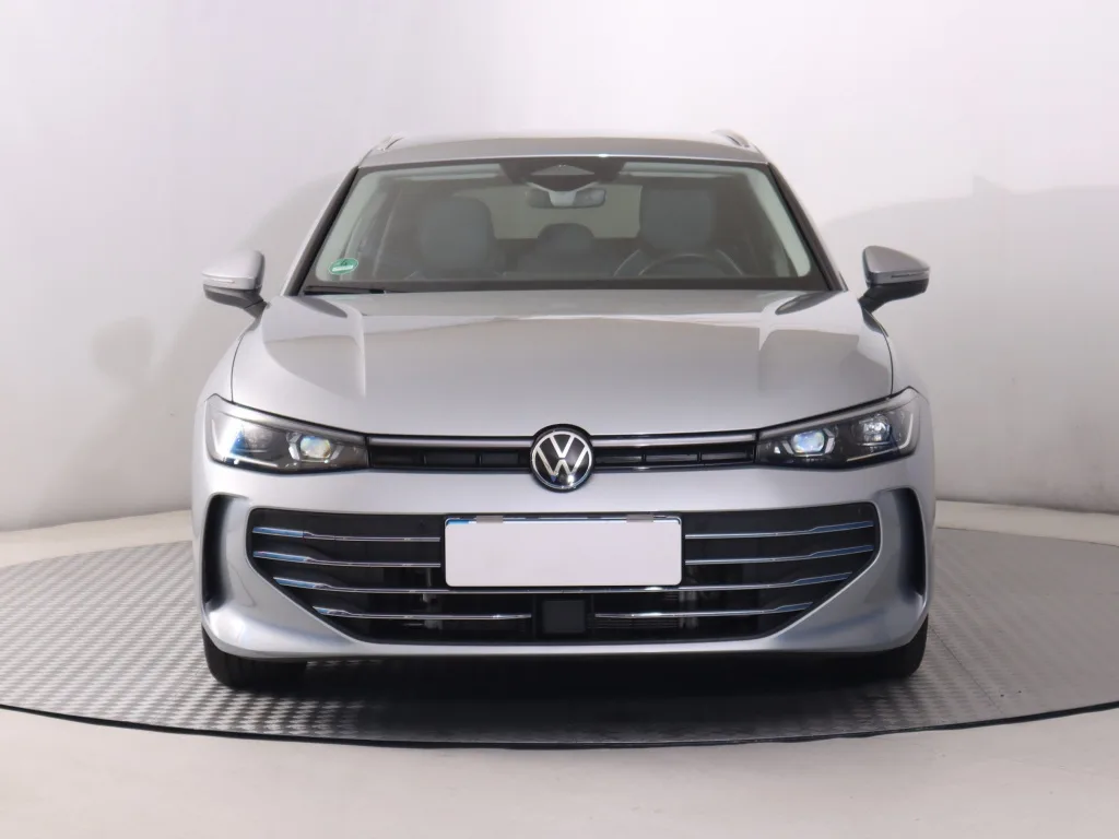 Volkswagen Passat 1.5 eTSI, Foto 6 von 30