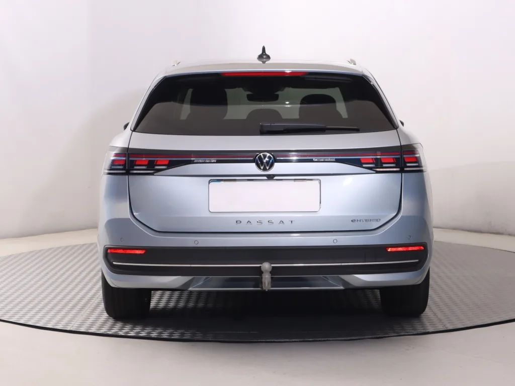 Volkswagen Passat 1.5 eTSI, Foto 9 von 30