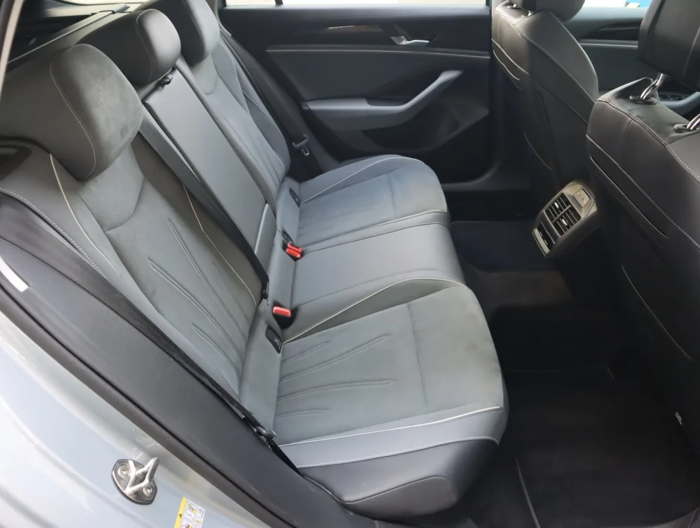 Volkswagen Passat 1.5 eTSI, Foto 12 von 30