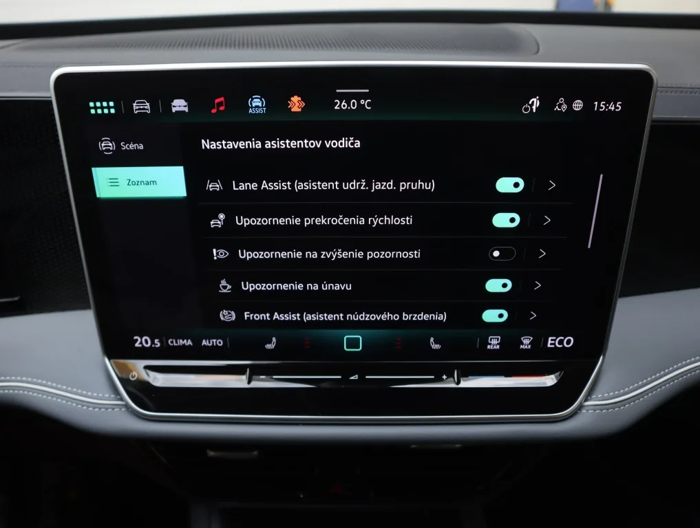 Volkswagen Passat 1.5 eTSI, Foto 23 von 30