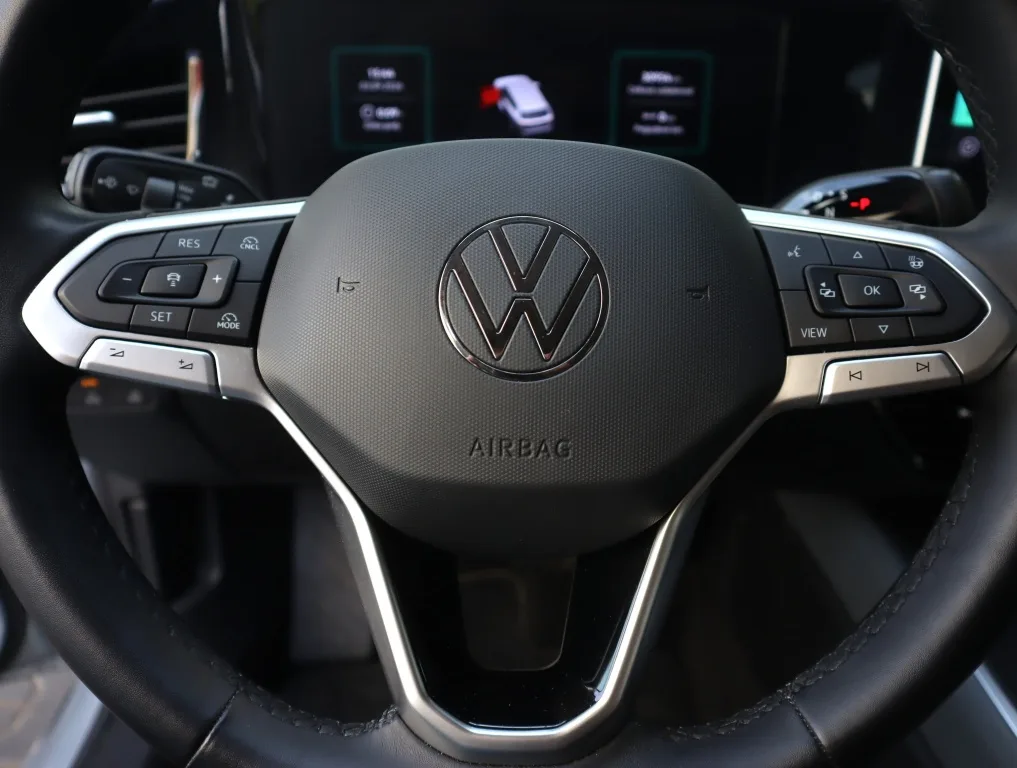Volkswagen Passat 1.5 eTSI, Foto 28 von 30