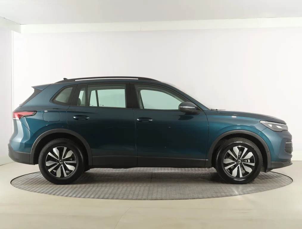 Volkswagen Tiguan 1.5 eTSI, Foto 10 von 34