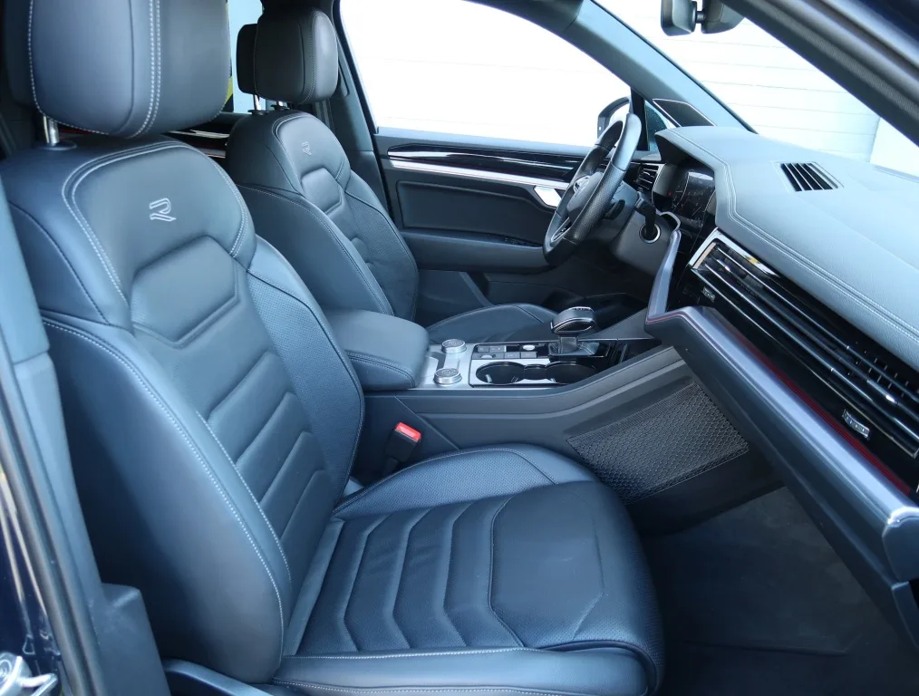 Volkswagen Touareg 3.0 TDI 4MOTION, Foto 11 von 32
