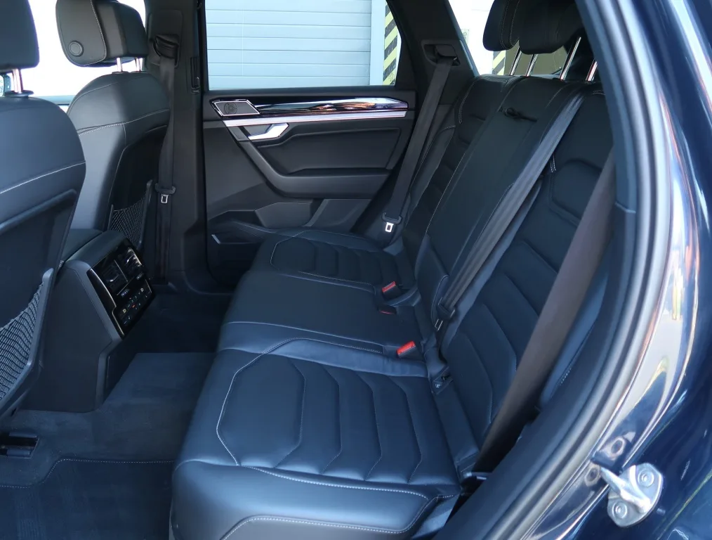 Volkswagen Touareg 3.0 TDI 4MOTION, Foto 13 von 32