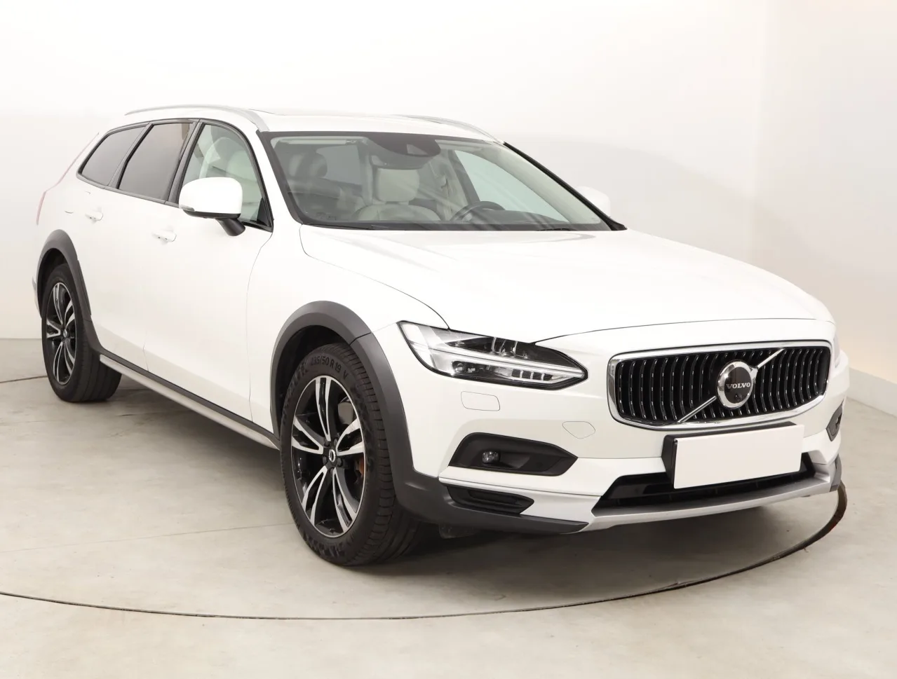Volvo V90 Cross Country B5 AWD, Foto 1 von 19