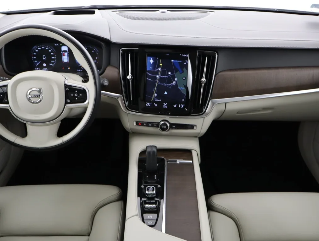 Volvo V90 Cross Country B5 AWD, Foto 2 von 19