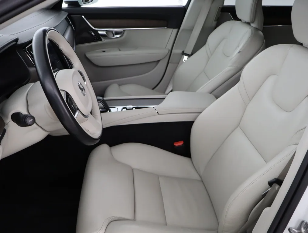 Volvo V90 Cross Country B5 AWD, Foto 3 von 19
