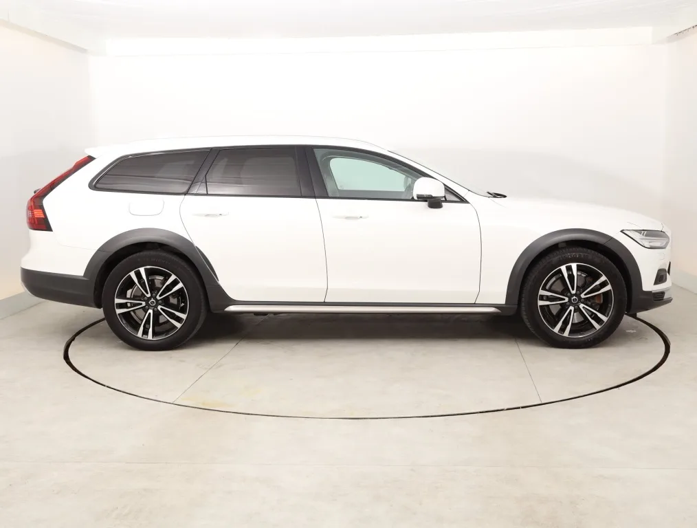 Volvo V90 Cross Country B5 AWD, Foto 10 von 19