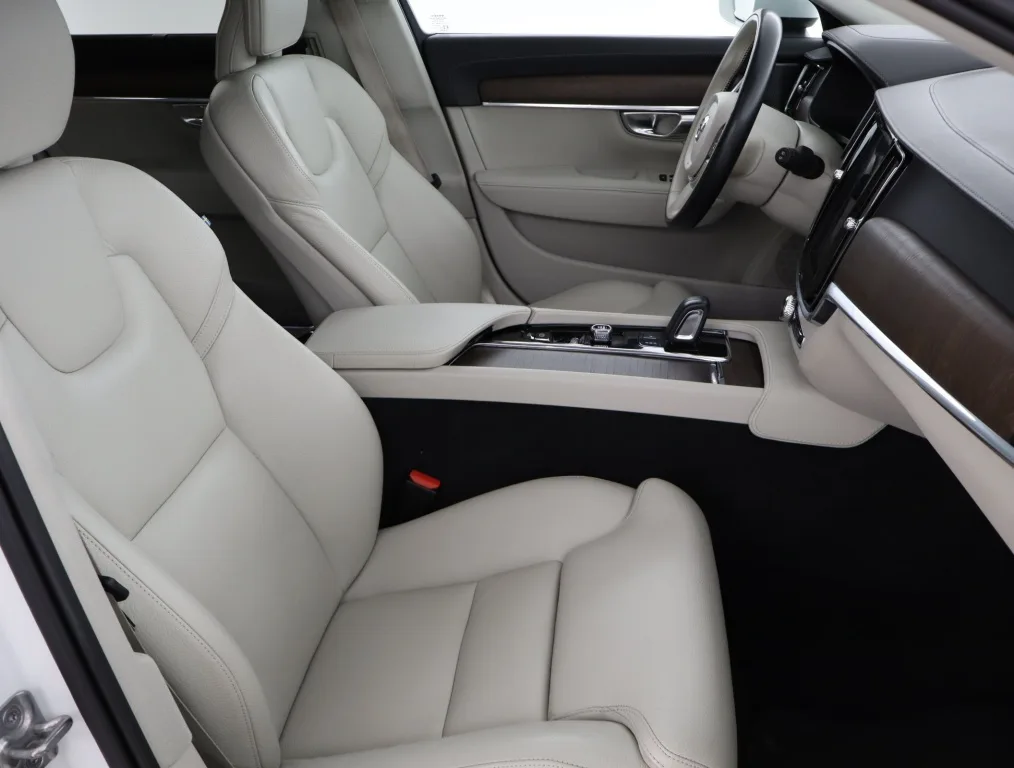 Volvo V90 Cross Country B5 AWD, Foto 11 von 19