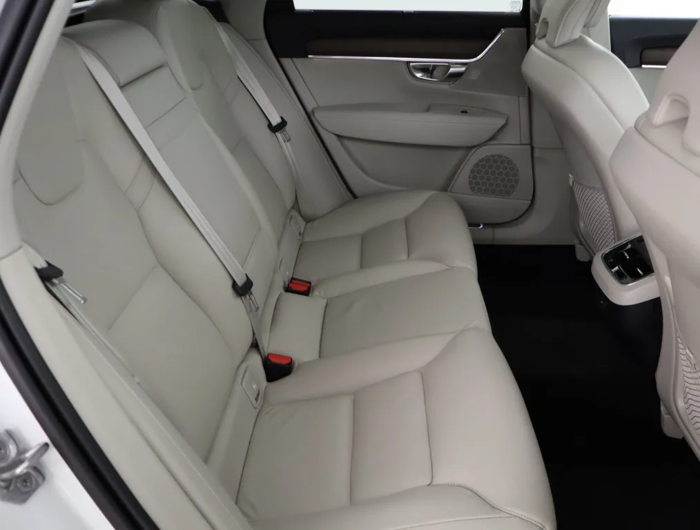Volvo V90 Cross Country B5 AWD, Foto 12 von 19