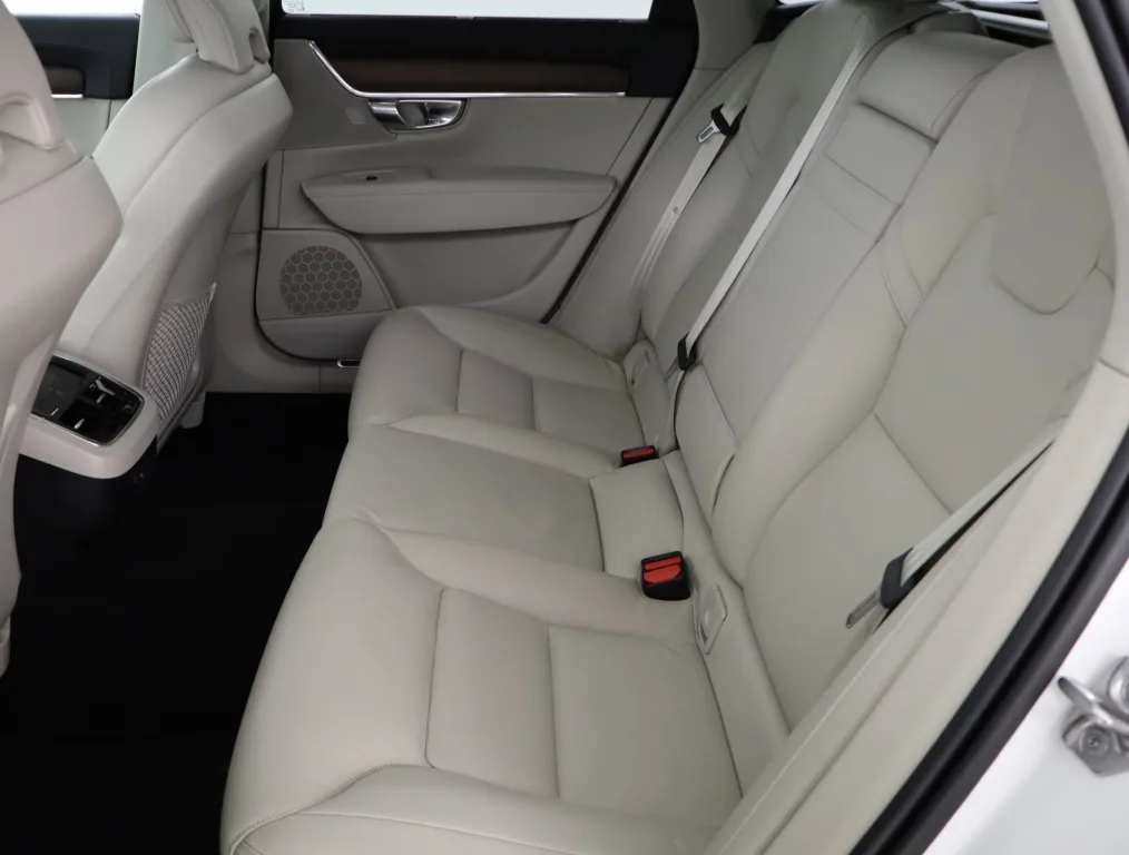Volvo V90 Cross Country B5 AWD, Foto 13 von 19