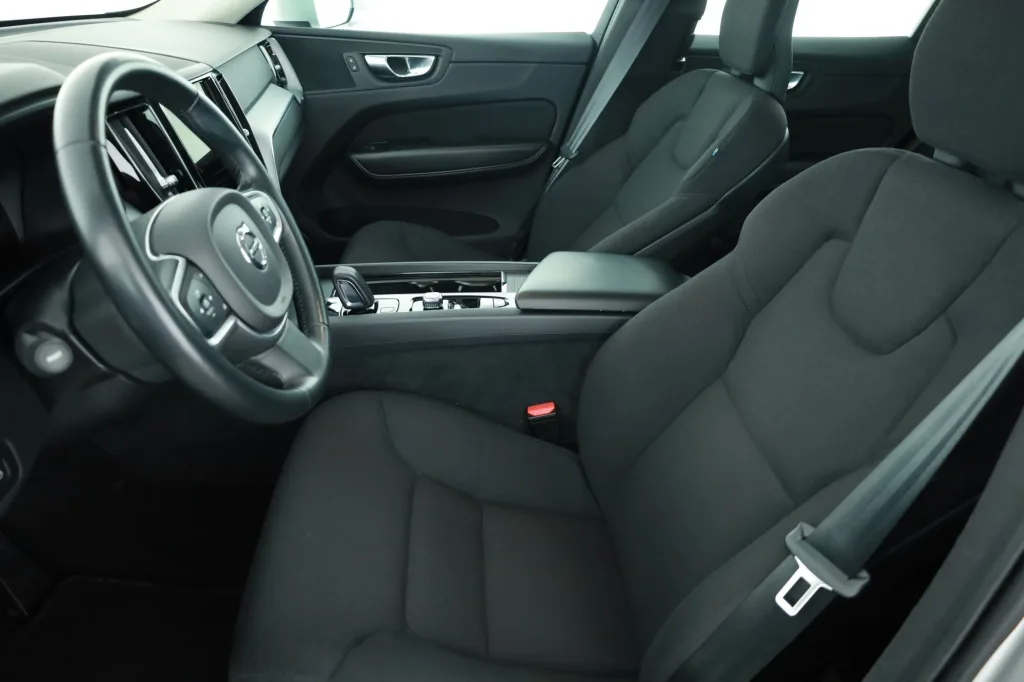 Volvo XC60 B5 AWD, Foto 3 von 26