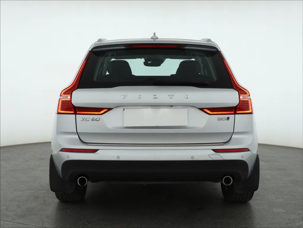 Volvo XC60 B5 AWD, Foto 9 von 26
