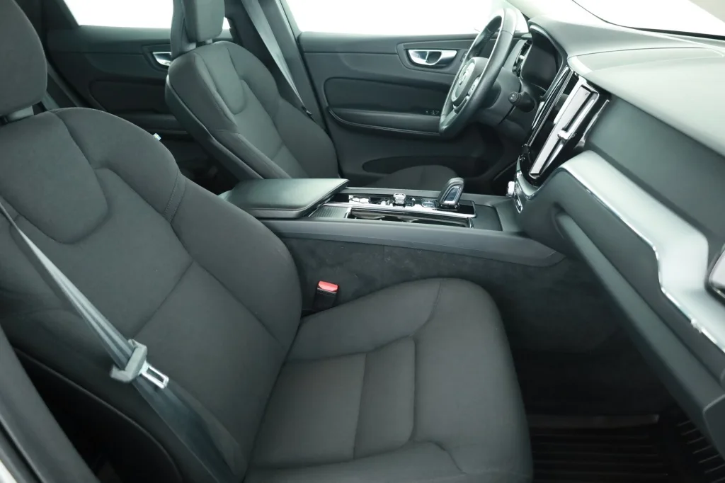 Volvo XC60 B5 AWD, Foto 11 von 26