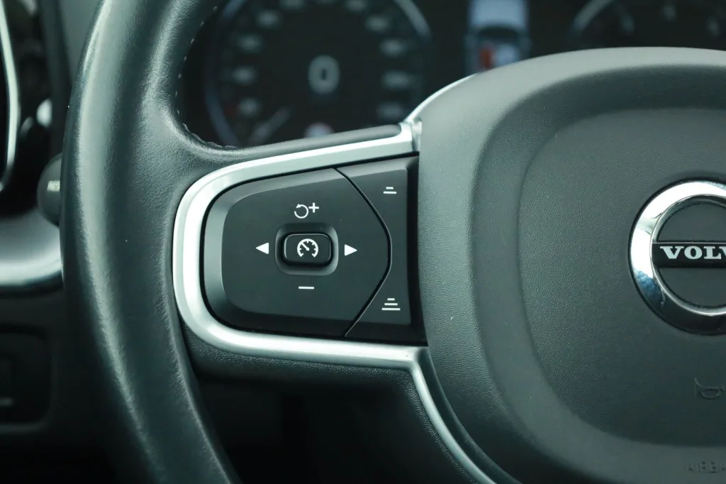 Volvo XC60 B5 AWD, Foto 23 von 26
